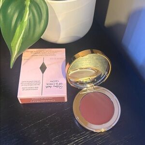 $40 Charlotte Tilbury Lip & Cheek Glow |SHADE: Color Of Passions